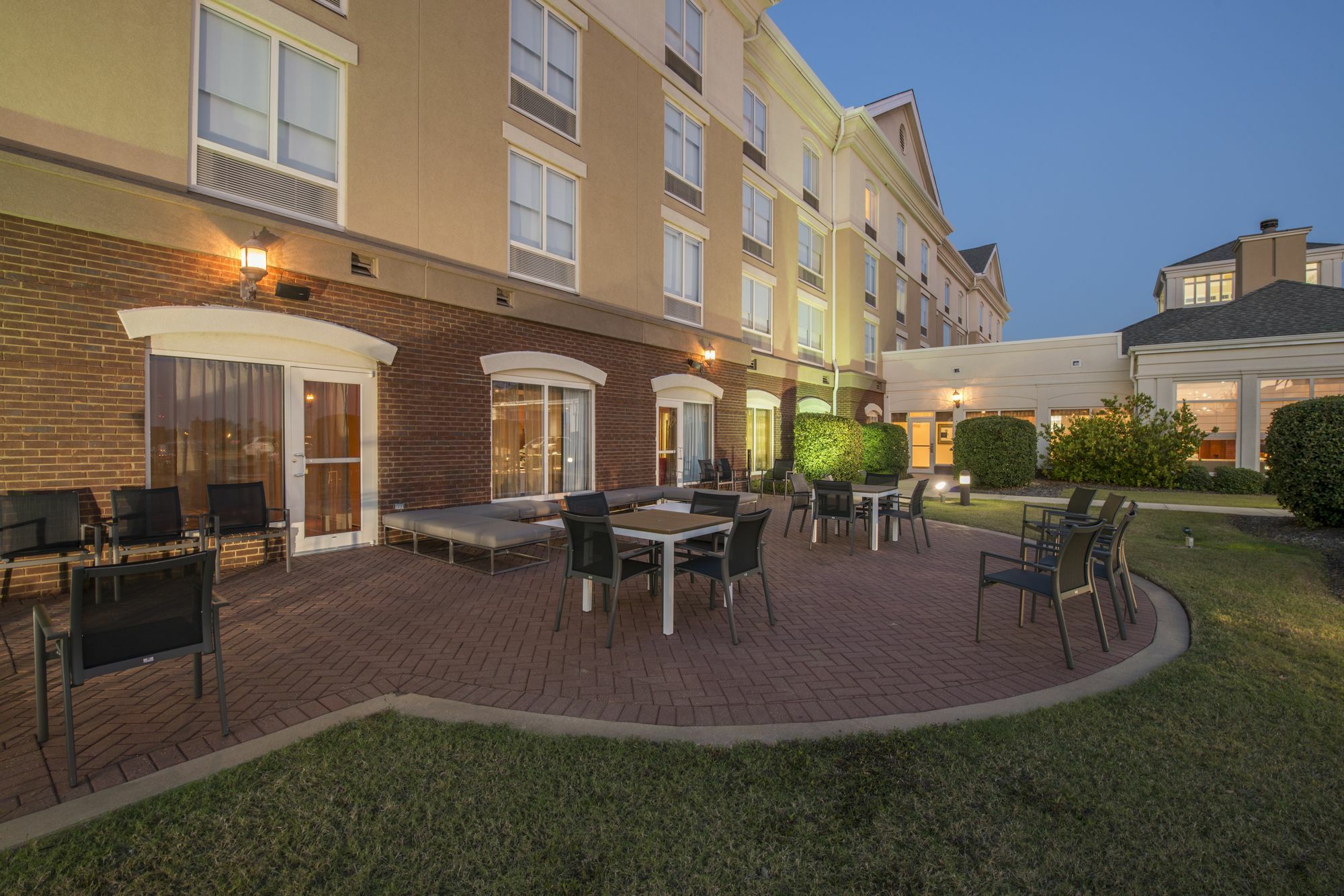 Hilton Garden Inn Tupelo Exterior foto